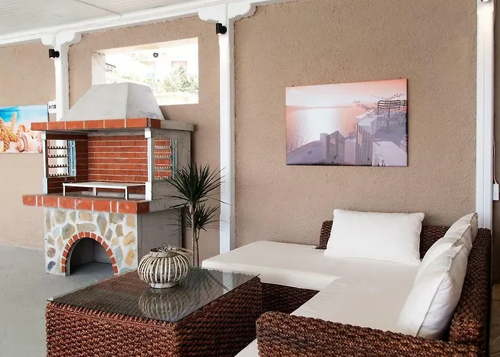 Alexandra * Nea Iraklia