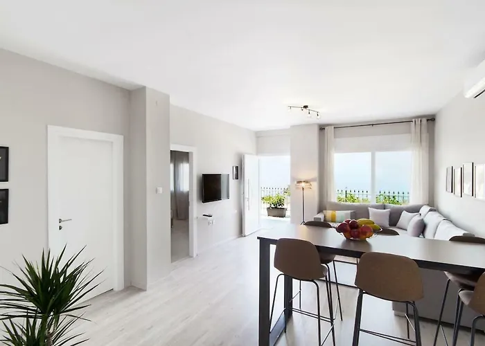 Alexandra * Nea Iraklia